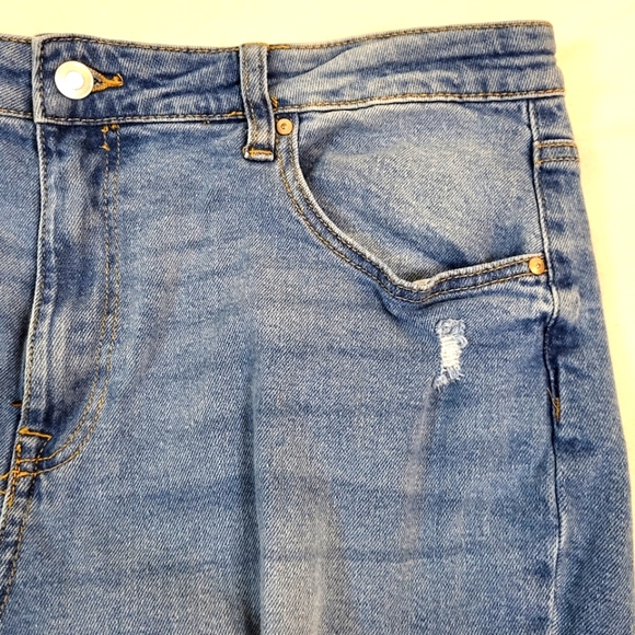 No Boundries Regular Fit Women's 15 Blue Medium Wash 5-Pocket Distressed Jeans - Picture 5 of 14